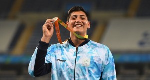 RIO DE JANEIRO, BRAZIL - SEPTEMBER 12: Silver medalist Hernan Emanuel Urra of Argentina celebrates on the podium at the medal ceremony for the Mne's Shot Put - F35 on day 5 of the Rio 2016 Paralympic Games at the Olympic Stadium on September 12, 2016 in Rio de Janeiro, Brazil. (Photo by Atsushi Tomura/Getty Images for Tokyo 2020)